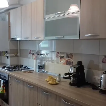 Apartament Chez Nous * Брашов