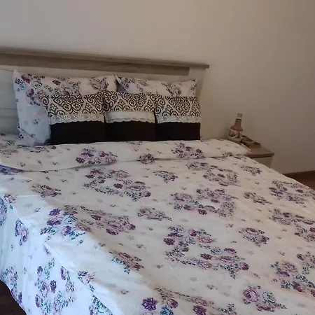 Apartament Chez Nous Апартаменти